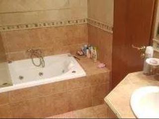 Casa en venta - 4 dormitorios 3 baños - Cochera - 180mts2 - Berazategui