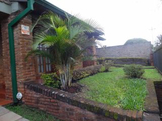Foto 15 de GUIDEK - STASIUK PROPIEDADES VENDE EXCELENTE CASA EN MUY BUENA UBICACION