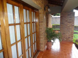 Foto 11 de GUIDEK - STASIUK PROPIEDADES VENDE EXCELENTE CASA EN MUY BUENA UBICACION
