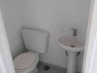 Dúplex en la venta - 2 dormitorios 2 baños - Cochera - 74 m2 - Los Hornos