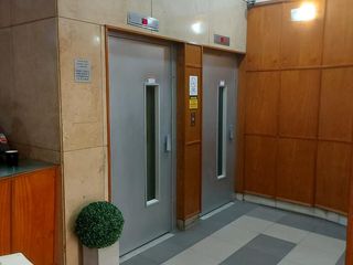 VENTA / AQUILER OFICINA RECICLADA! OPORTUNIDAD! Oficina en Microcentro en Edificio de Profesionales