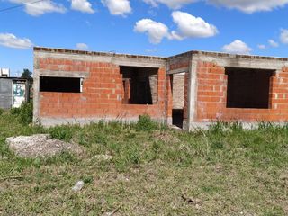 VENTA -  CASA A TERMINAR EN LOTE DE 508 M2 -  ACEQUIAS DEL AIRE, ROLDÁN -