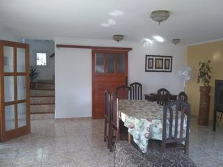Casa en venta - 4 dormitorios 2 baños - Cochera - 180mts2 - Mar Chiquita