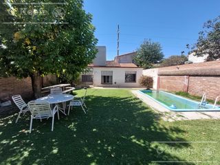 Casa - Quilmes Oeste 4 amb jardín pileta quincho garage dos autos CON FINANCIACIÓN!