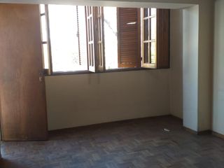 Remax Vende amplio Departamento Villa Nueva centro