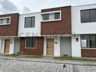 Foto 1 de Bonita casa, por estrenar dentro de conjunto en Puembo