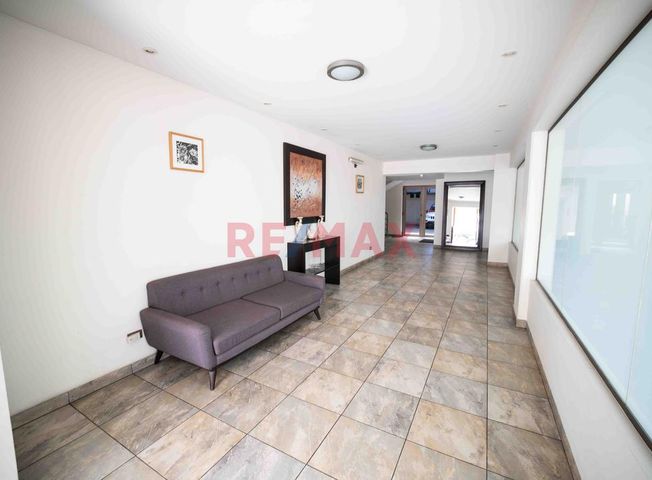 Departamento en Venta en Santiago de Surco - Więcej