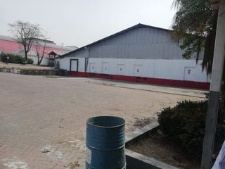 Foto 2 de Alquiler bodega 2500m2 en vía a Daule y Perimetral