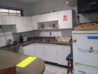 Foto 6 de Venta de oficina amoblada de 165m2 en Av. Fco. de Orellana