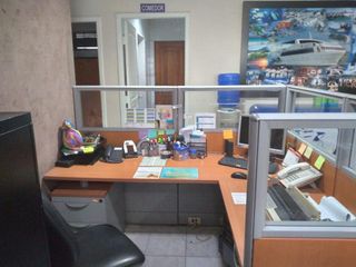 Foto 3 de Venta de oficina amoblada de 165m2 en Av. Fco. de Orellana
