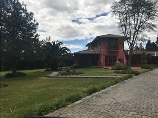 Foto 7 de QUINTA EN VENTA PUEMBO 10.400 M2 JARDINES RESERVORIO EXCELENTE SECTOR