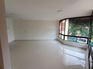 Foto 1 de local en venta en centro. Cod V407838