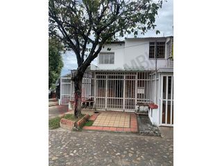 Casa en venta en el sector de Santa Paula, excelente área-7928