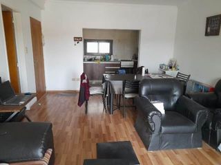 Foto 3 de Venta Departamento calle H. Yrigoyen 865