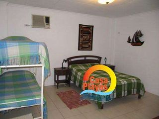 Foto 9 de Alquiler de Casa con Piscina en Playas Villamil, Sector Humboldt, 19 personas