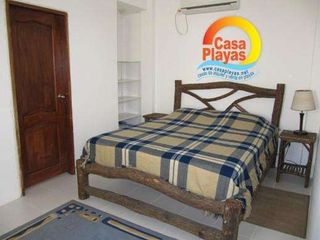 Alquiler de Casa con Piscina en Playas Villamil, Sector Humboldt, 19 personas