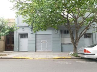 Casa de 8 ambientes en Venta en Chacarita