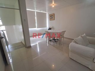 Foto 3 de 🏡 ¡Descubre tu futuro hogar en Chiclayo! 🌟

Te presentamos este acogedor departamento ubicado en la dirección: Los Cactos 330. Con una moderna const