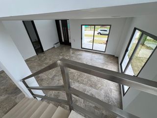 Foto 18 de casa en venta en barcelona de indias. Cod V174