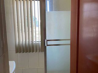 Foto 8 de Alquiler de departamento en Manta amoblado con vista al mar, para más información al 099321----, contrato mínimo un año