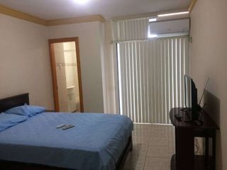 Foto 15 de Alquiler de departamento en Manta amoblado con vista al mar, para más información al 099321----, contrato mínimo un año