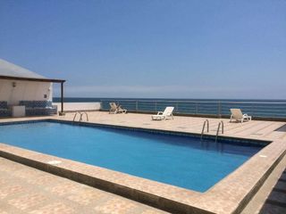 Foto 3 de Alquiler de departamento en Manta amoblado con vista al mar, para más información al 099321----, contrato mínimo un año
