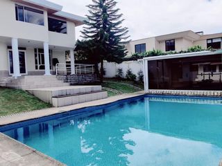 Foto 1 de EN RENTA LINDA CASA EN URBANIZACIÓN PRIVADA