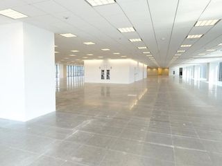 Centro Empresarial Libertador | Planta libre en Excelente estado | Muy buena vista