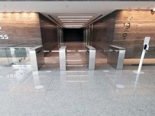 Centro Empresarial Libertador | Planta libre en Excelente estado | Muy buena vista