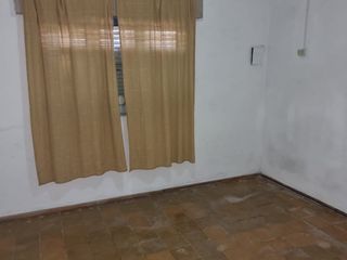 Foto 2 de Oportunidad para invertir, Barrio San Roque se vende casa y departamento a una cuadra de Ruta 20