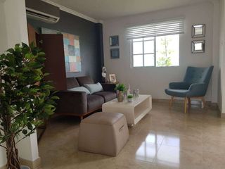 Foto 5 de Venta de Casa en Urb. Casa Laguna, cerca C.C. El Dorado, Samborondon.