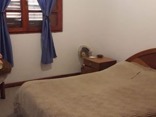 Foto 11 de LATORRE PROP. VENDE CHALET DE 5 AMBIENTES CON HERMOSO PARQUE -