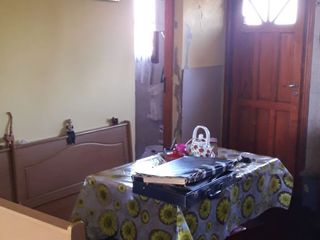 Foto 8 de LATORRE PROP. VENDE CHALET DE 5 AMBIENTES CON HERMOSO PARQUE -