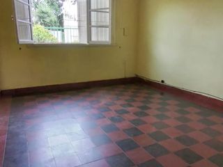 Foto 1 de PRECIOSA CASA EN VENTA EN EL BARRIO AGUACATES. A PASOS DE LA COSTANERA.-