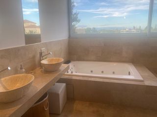 Foto 17 de Casa en  Barrio Cabos del Lago. Nordelta