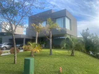 Foto 14 de Casa en  Barrio Cabos del Lago. Nordelta