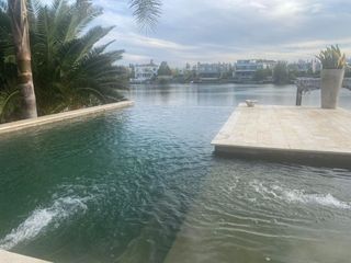 Foto 1 de Casa en  Barrio Cabos del Lago. Nordelta