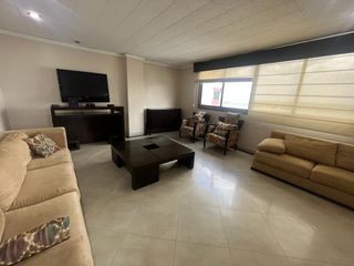 Foto 3 de VENTA DEPARTAMENTO MALECON  VISTA AL RIO (GI)
