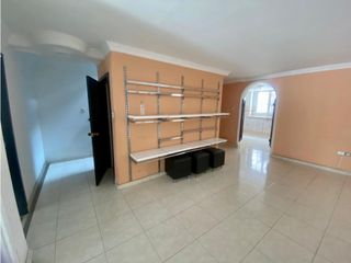 Foto 2 de SE ARRIENDA CASA DE 230 M2 PARA USO COMERCIAL EN SANTA MARTA