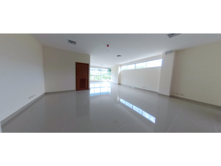 Guayaquil, Kennedy norte, Edificio San José oficina 61 m2 *