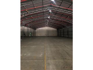 Foto 10 de Via Daule se alquilo bodega de 6500 m2 con andenes