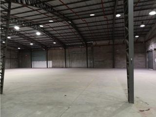 Foto 5 de Via Daule se alquilo bodega de 6500 m2 con andenes