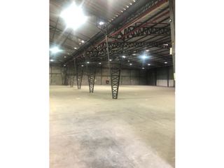 Foto 6 de Via Daule se alquilo bodega de 6500 m2 con andenes