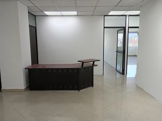 Oficina en venta o renta  de 148mts | Excelente vista | La Colón, Quito