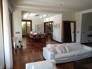 NORDELTA - Casa en venta con impresionante vista al lago dentro del barrio Cabos del Lago