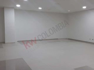 Renta de Local en Centro Comercial Santa Fe, Bogotá.-6251