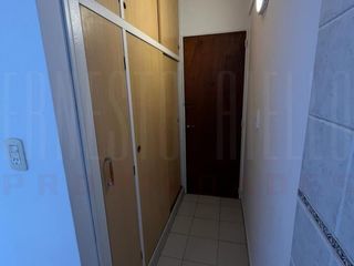 VENTA DPTO 3 AMBIENTES CON DEPENDENCIA DE SERVICIO. QUILMES CENTRO