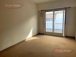 Foto 1 de OPORTUNIDAD- Depto 3 ambientes en excelente ubicación-
