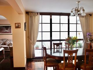 Foto 8 de EXCELENTE CASA EN CONDOMINIO SAN BORJA LISTA PARA HABITAR