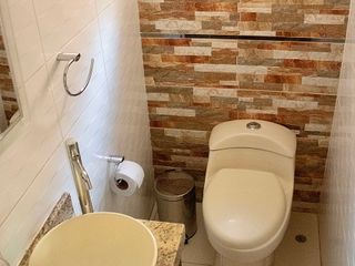 Foto 12 de EXCELENTE CASA EN CONDOMINIO SAN BORJA LISTA PARA HABITAR